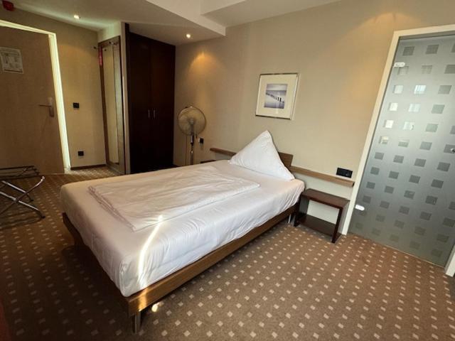 L'Escala Hotel Dreieich Luaran gambar
